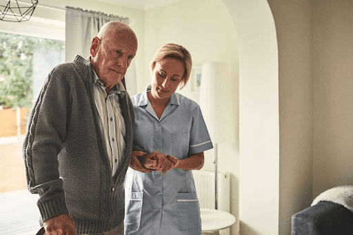 Wie Häusliche Krankenpflege für ältere Menschen von entscheidender Bedeutung ist