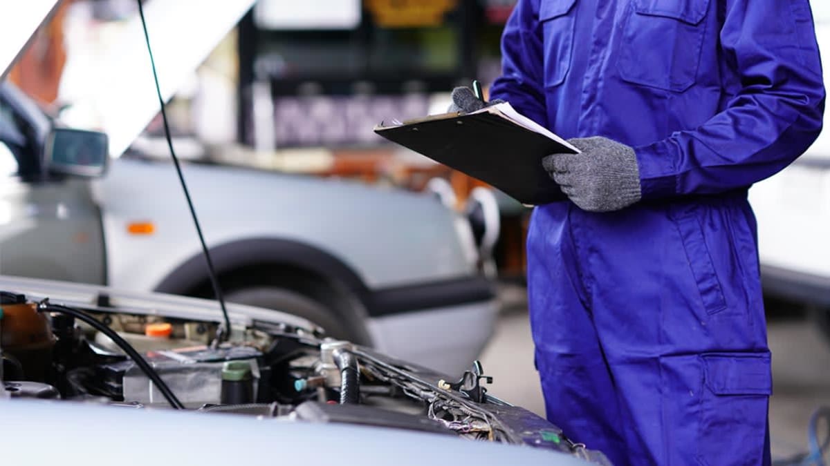 Schneller Ankauf von Autos mit Motorschaden – NRW weit